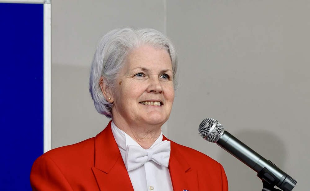 a female toastmaster adds class to your event